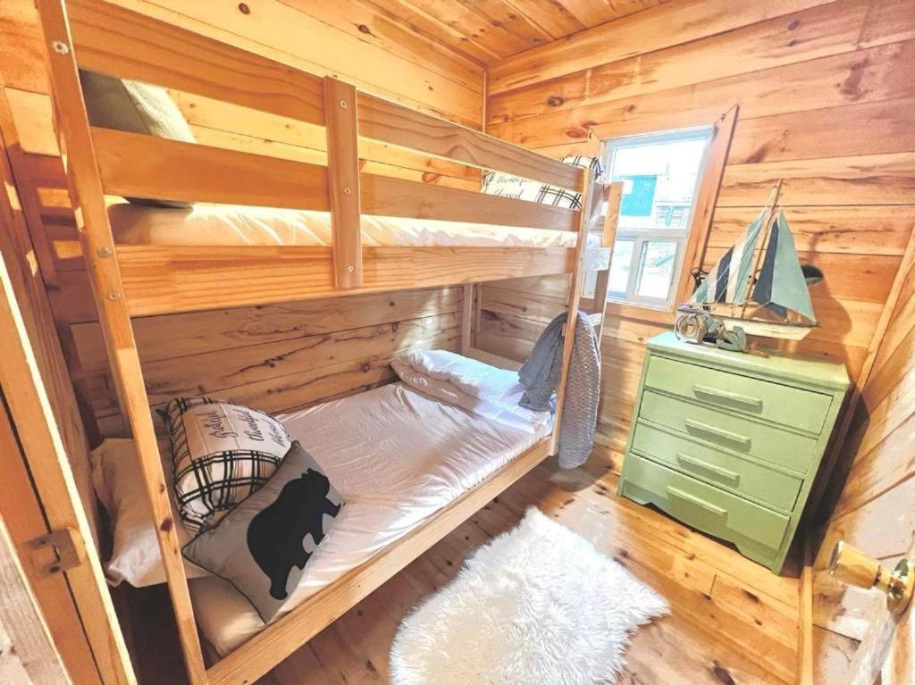 Muskoka Escape Hotel พอร์ตคาร์ลิง ภายนอก รูปภาพ